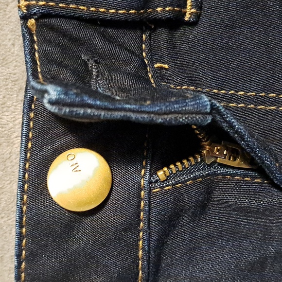 Like-new American Eagle Outfitters Cut-off Dark denim jean shorts Size 0 - Picture 3 of 8